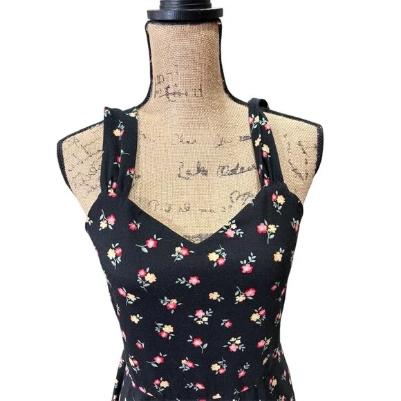 French Gray Dress Womens Size L Black Floral Fit & Flare  Sleeveless Festival - Picture 2 of 8